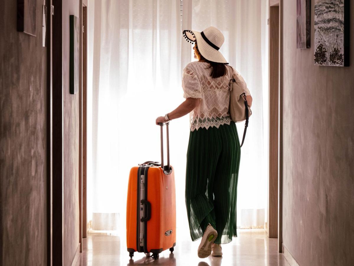 רימיני Hotel Capinera מראה חיצוני תמונה
