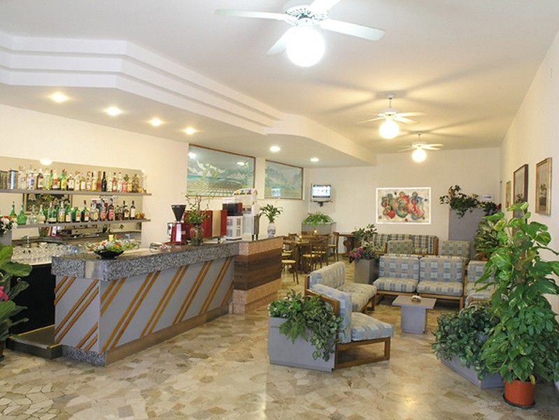 רימיני Hotel Capinera מראה חיצוני תמונה